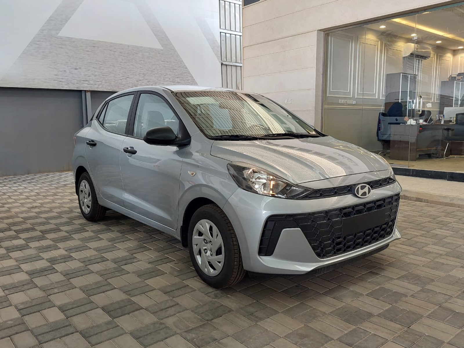 هيونداي جراند i10 فليت 1.2L موديل 2025